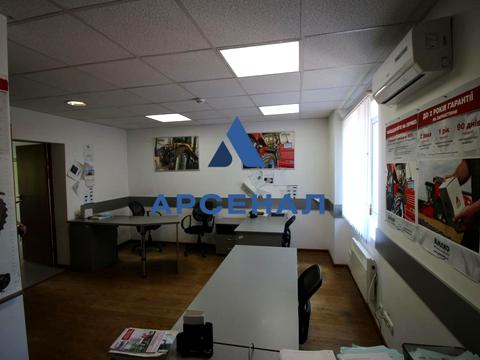 комерційна за адресою Миколи Краснова вул., 10