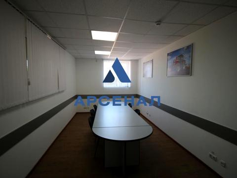 комерційна за адресою Миколи Краснова вул., 10