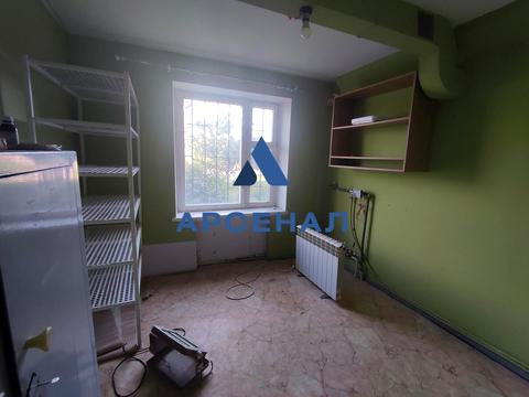 комерційна за адресою Автозаводська вул., 40