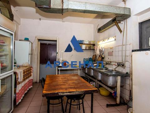 комерційна за адресою Бочарова вул., 12Б