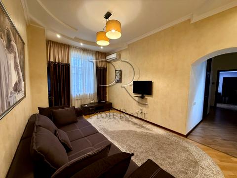 квартира за адресою Симона Петлюри вул. (Комінтерну), 8