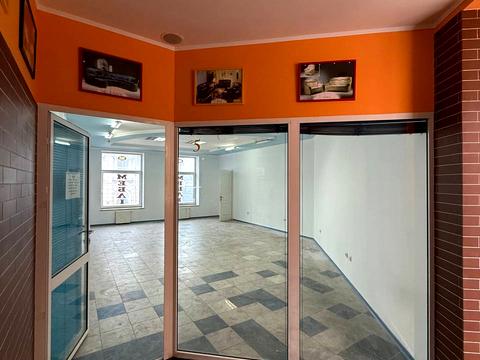 комерційна за адресою Кардинала Любомира Гузара вул., 34а