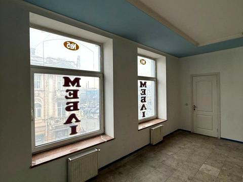 комерційна за адресою Кардинала Любомира Гузара вул., 34а