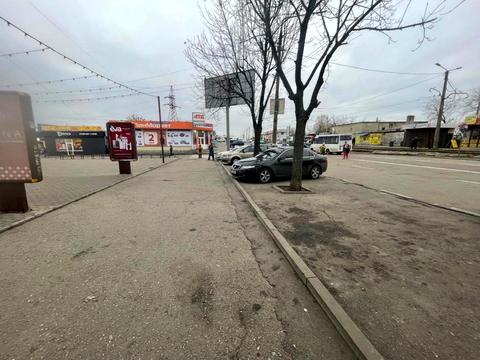 комерційна за адресою Моторобудівників просп., 20