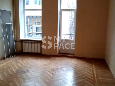 комерційна за адресою Мала Житомирська вул., 7