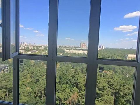 квартира за адресою Воскресенська вул., 18