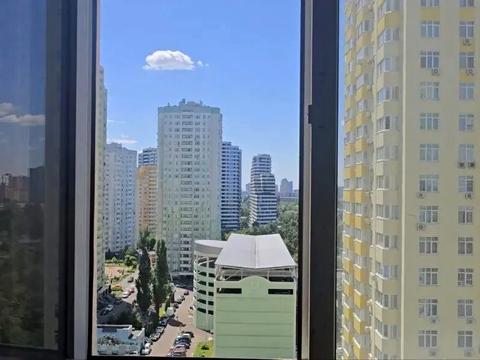 квартира за адресою Воскресенська вул., 18