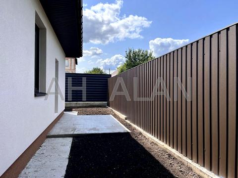 будинок за адресою Леоніда Каденюка вул., 2