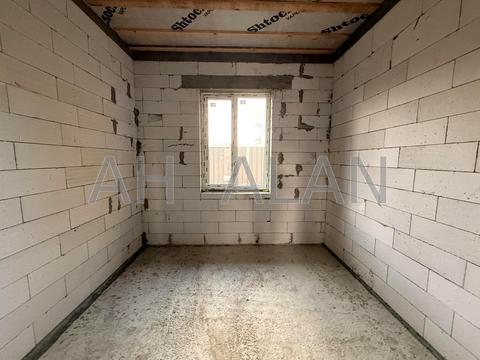 будинок за адресою Леоніда Каденюка вул., 2