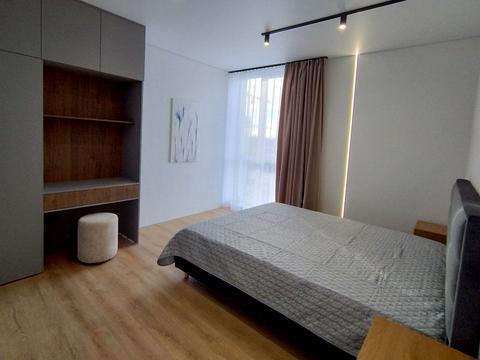 квартира за адресою Володимира Навроцького вул., 35