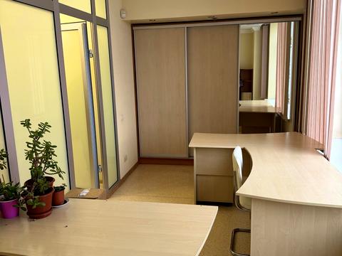 коммерческая по адресу Антоновича ул. (Горького), 172