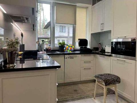 будинок за адресою Абрикосова вул.