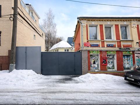 комерційна за адресою Нижньоюрківська вул., 39А