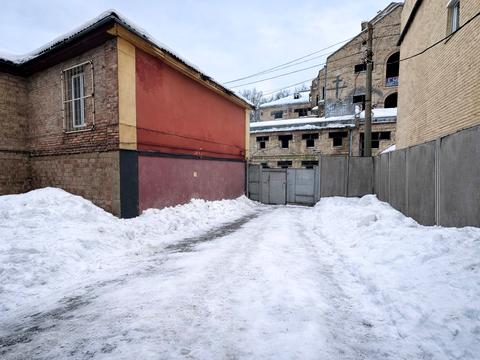 комерційна за адресою Нижньоюрківська вул., 39А