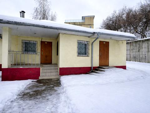 комерційна за адресою Нижньоюрківська вул., 39А