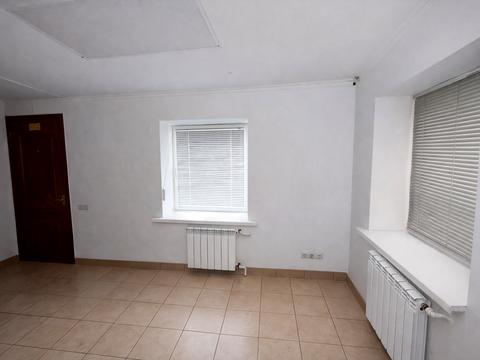 комерційна за адресою Нижньоюрківська вул., 39А