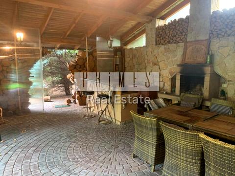 будинок за адресою Лугова вул.