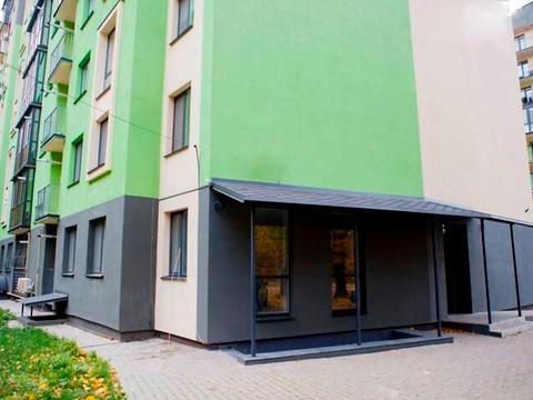 комерційна за адресою Праведників Світу вул., 45