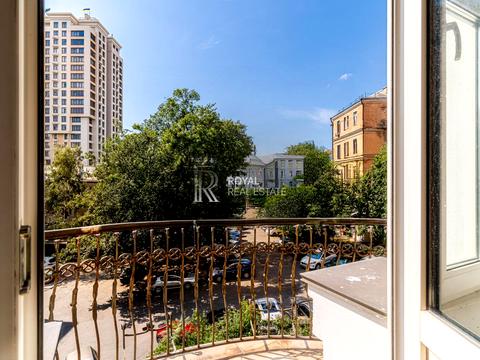 коммерческая по адресу Саксаганского ул., 60