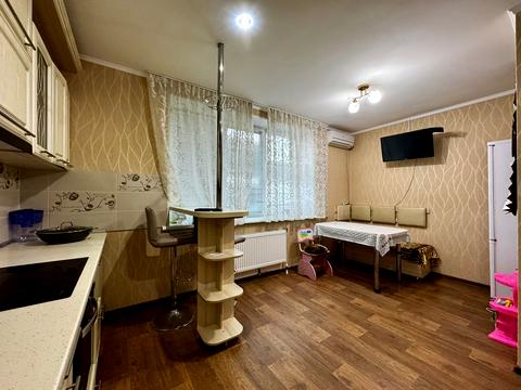 квартира за адресою Лазурна вул., (Будинок 16)