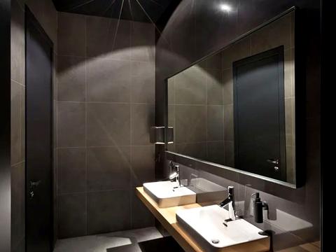 комерційна за адресою Євгена Коновальця вул. (Щорса), 36-В