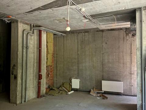 комерційна за адресою Буслівська вул., 12