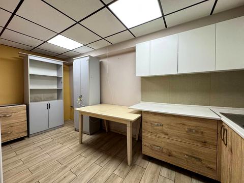 коммерческая по адресу Владимира Моссаковского ул. (Клари Цеткін), 30