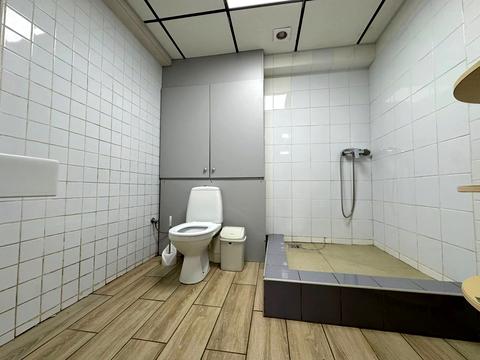 коммерческая по адресу Владимира Моссаковского ул. (Клари Цеткін), 30