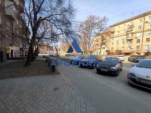 комерційна за адресою Незалежної України вул. (40 років Радянської України), 68