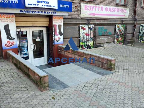 комерційна за адресою Незалежної України вул. (40 років Радянської України), 68