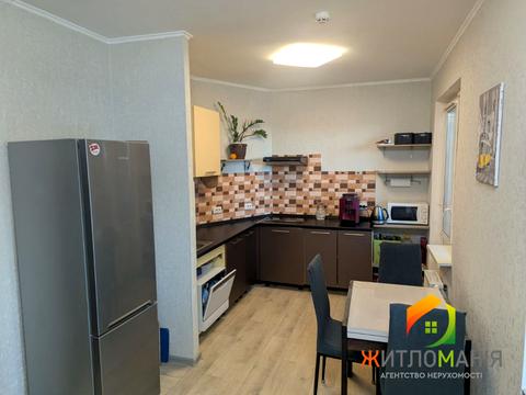 квартира за адресою Софії Русової вул., 1