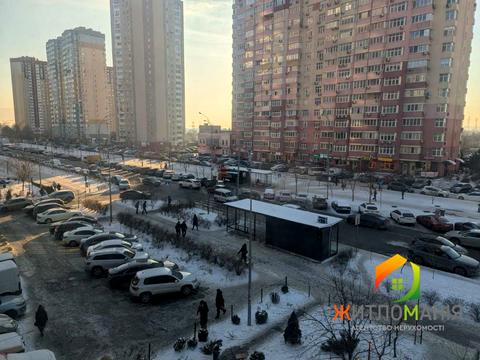 квартира за адресою Софії Русової вул., 1