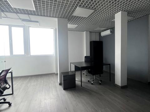 комерційна за адресою Саксаганського вул., 121