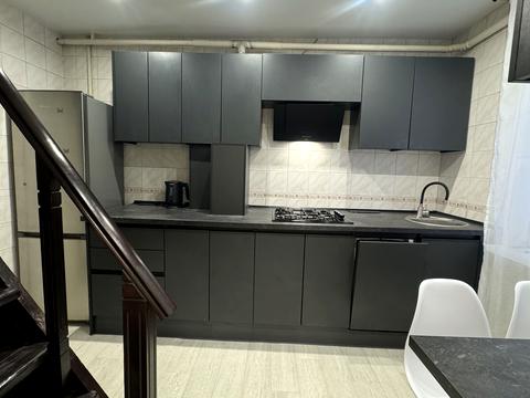 будинок за адресою Українська