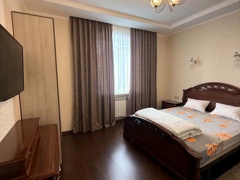 дом по адресу Новокиевская ул.