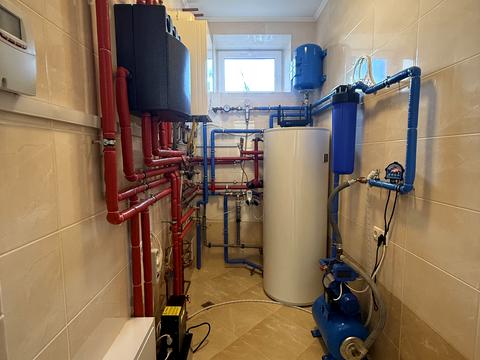 дом по адресу Новокиевская ул.