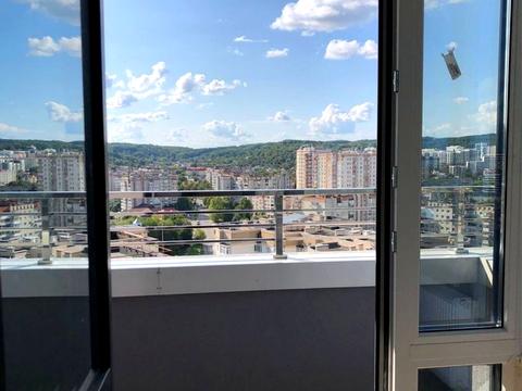 квартира за адресою В'ячеслава Чорновола просп. (), 77