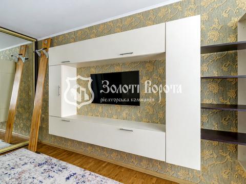 квартира за адресою Академіка Булаховського вул., 42/43