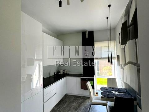 дом по адресу Мельника вул.