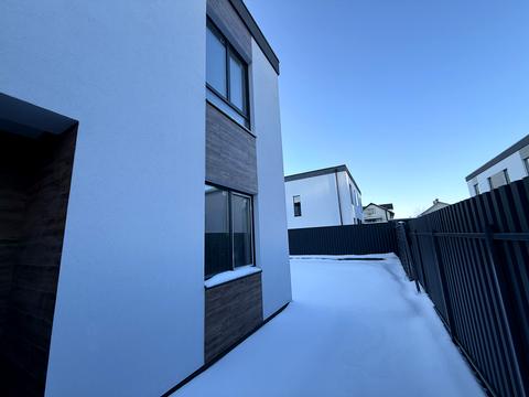 будинок за адресою Михайла Булгакова вул.