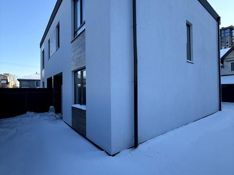 будинок за адресою Михайла Булгакова вул.