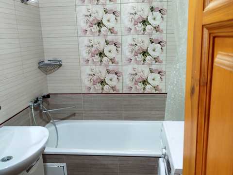 квартира за адресою Анни Ахматової вул., 21