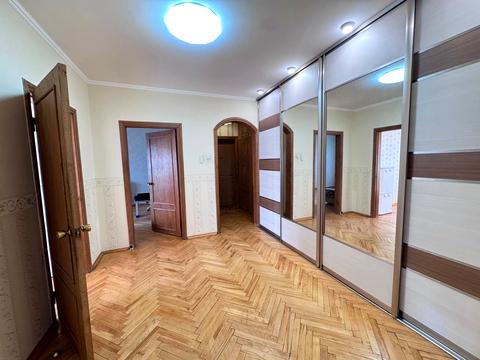 квартира за адресою Червоної Калини просп. (Володимира Маяковського), 38/10