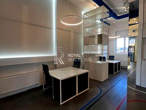 комерційна за адресою Сім'ї Стешенків вул. (Тимофія Строкача), 9а