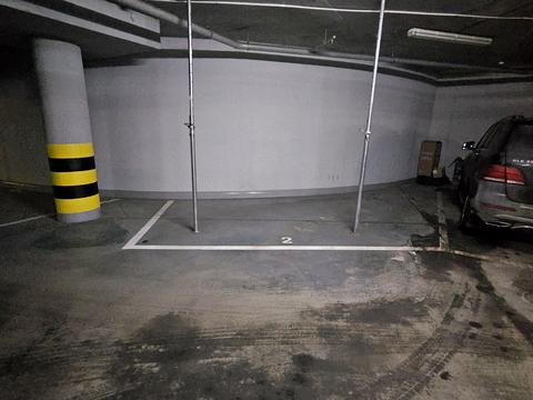 паркомісце за адресою Іоанна Павла II вул. (Патріса Лумумби), 6/1