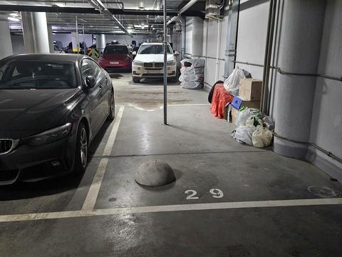 паркомісце за адресою Іоанна Павла II вул. (Патріса Лумумби), 6/1