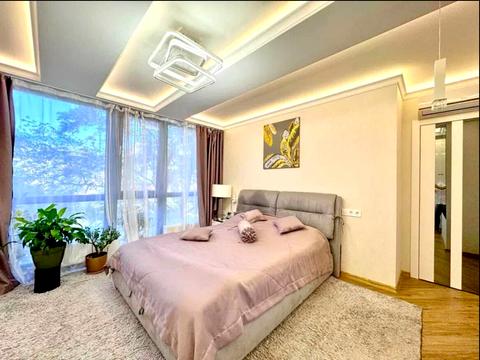 квартира по адресу Вице-адмирала Азарова ул. (Вице-адмирала Азарова), 8а