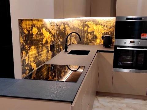 квартира за адресою Салютна вул., 2к1