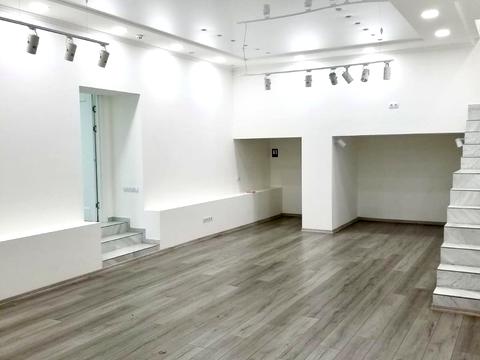 коммерческая по адресу Банковая ул., 3