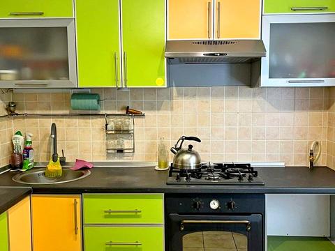 квартира за адресою Соборності вул. (Доценка), 25-В